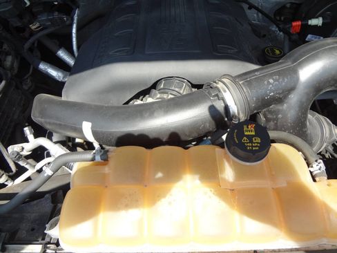 Used 2016 Ford F150 Lariat image 14