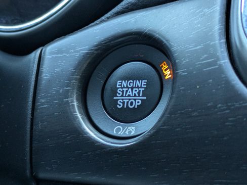 Used 2018 Jeep Grand Cherokee Altitude image 29