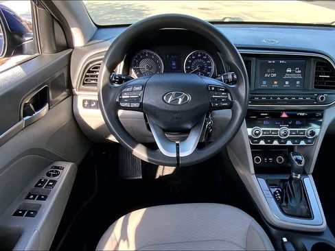 Used 2020 Hyundai Elantra SEL image 5