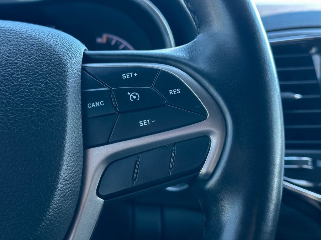 Used 2021 Jeep Grand Cherokee Laredo X RWD image 29