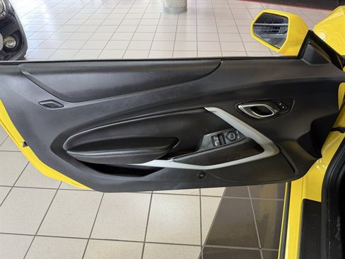 Used 2017 Chevrolet Camaro LT RWD image 20