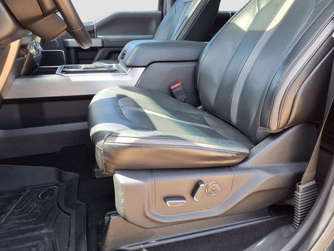 Used 2019 Ford F350 Platinum w/ Platinum Ultimate Package AWD/4WD image 28