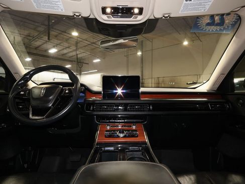 Used 2022 Lincoln Aviator Reserve w/ Equipment Group 201A AWD/4WD image 30