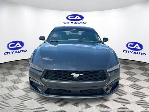 Used 2025 Ford Mustang Coupe RWD image 11