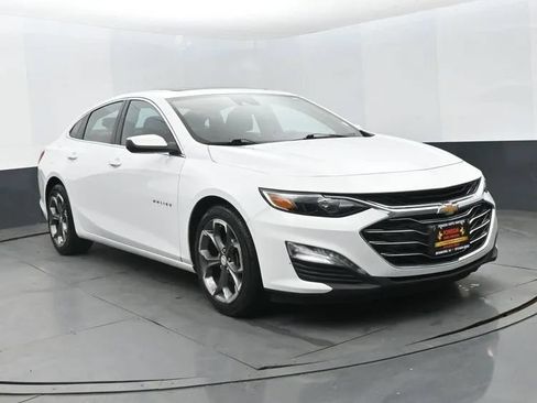Used 2023 Chevrolet Malibu LT FWD image 2