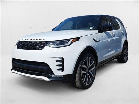 New 2025 Land Rover Discovery Dynamic SE image 1