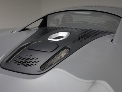 Used 2023 McLaren Artura image 37