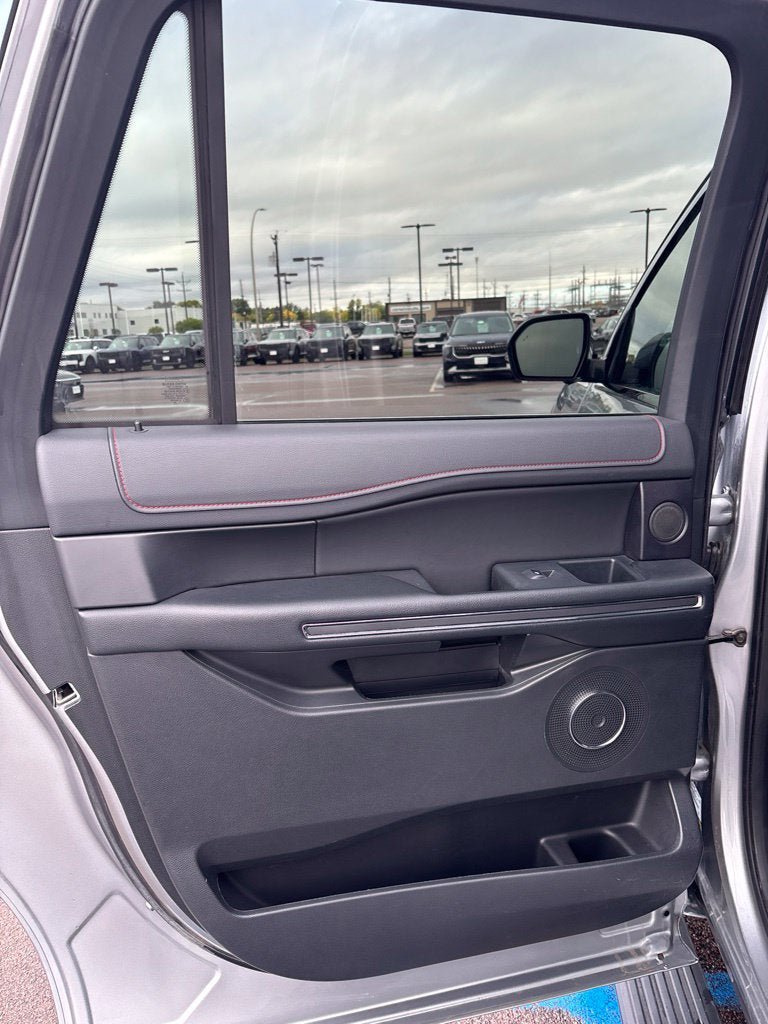 Used 2024 Ford Expedition Max Limited AWD/4WD image 24