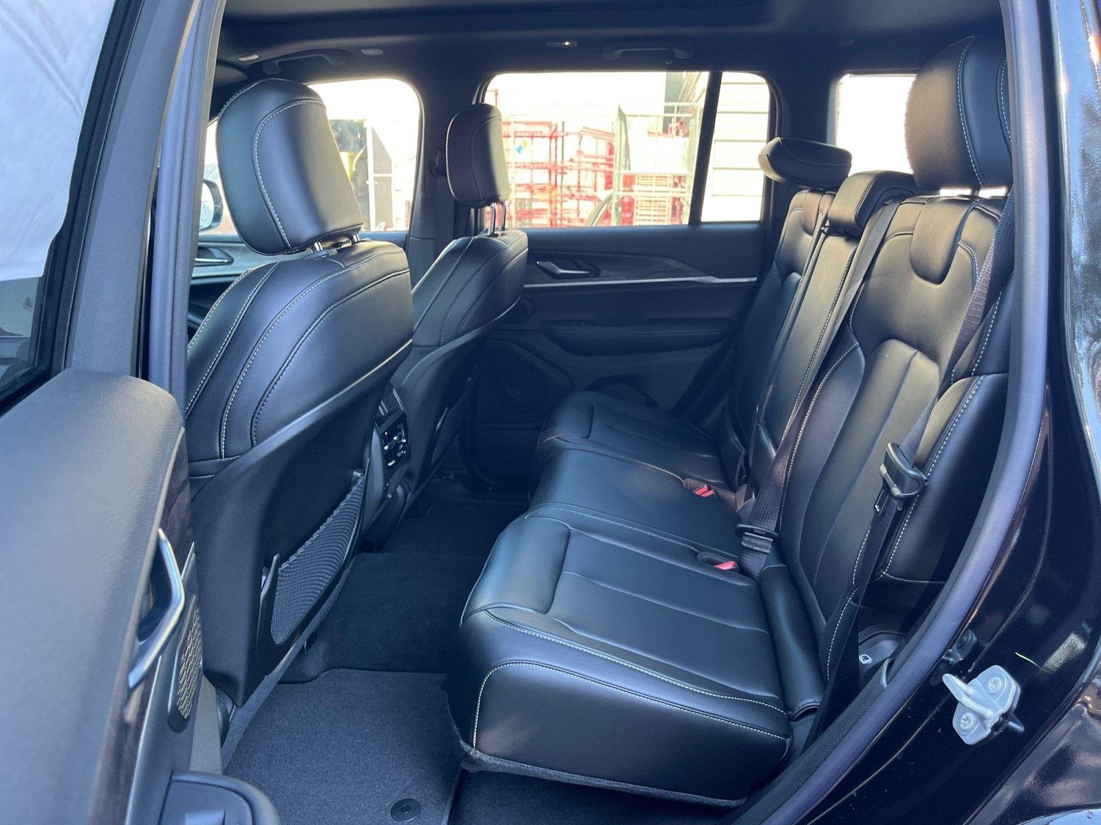 New 2026 Jeep Grand Cherokee Limited AWD/4WD image 23