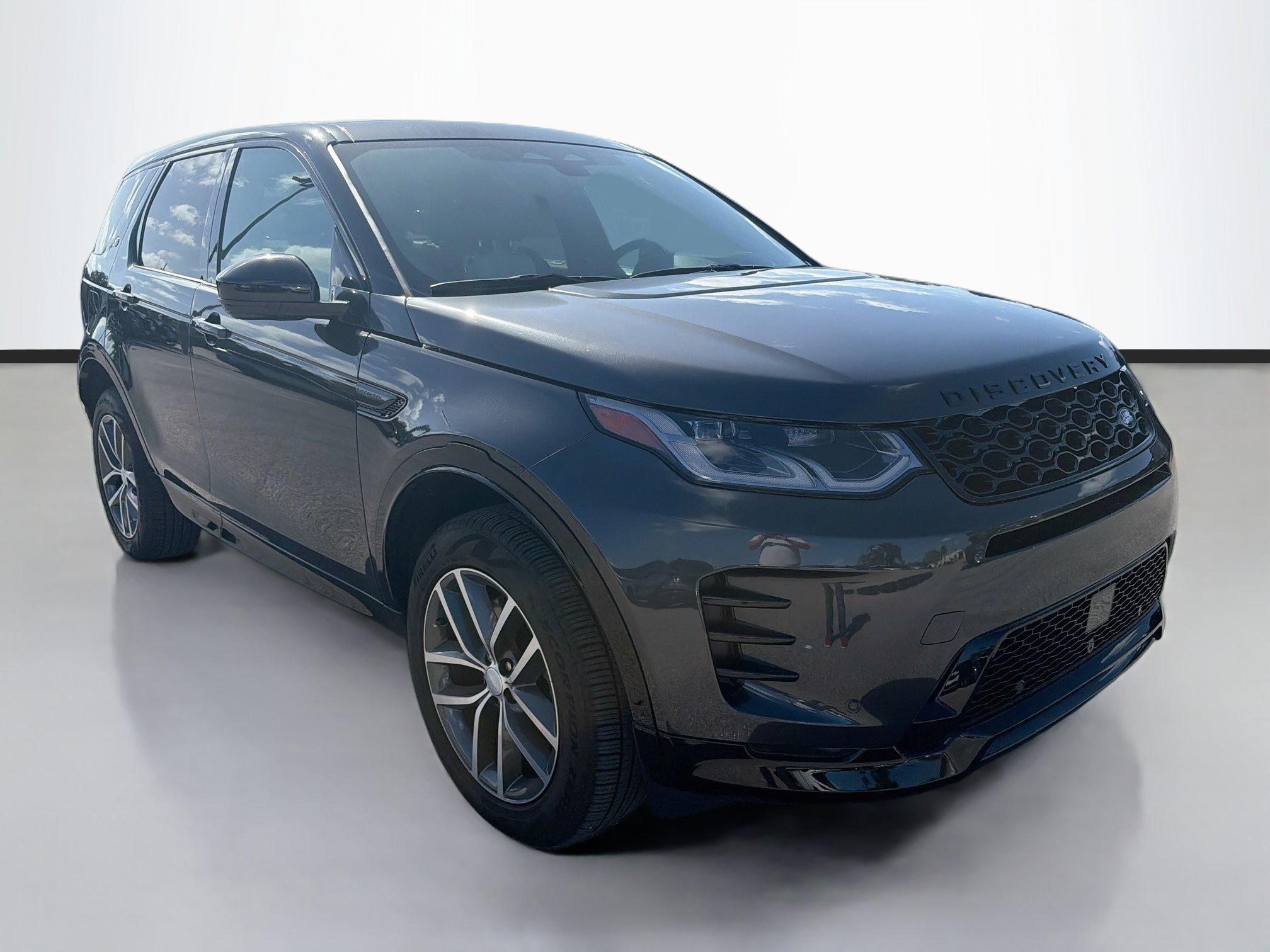 Used 2025 Land Rover Discovery Sport Dynamic SE AWD/4WD image 7