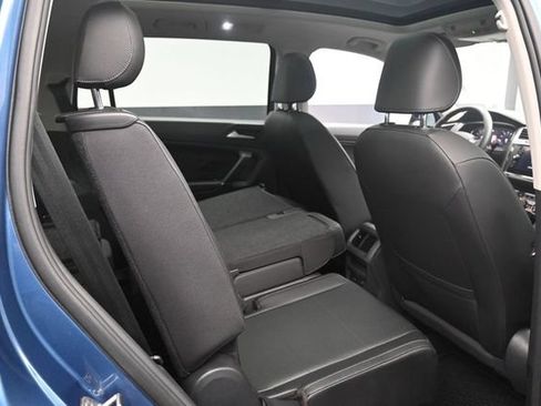 Used 2020 Volkswagen Tiguan SEL FWD image 28