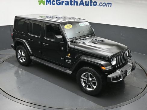 Used 2022 Jeep Wrangler Unlimited Sahara w/ LED Lighting Group AWD/4WD image 3