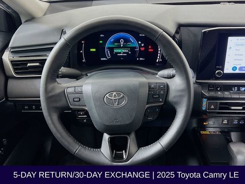 Used 2025 Toyota Camry LE w/ Convenience Package image 14