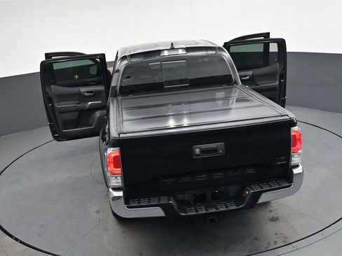 Used 2023 Toyota Tacoma TRD Off-Road image 44