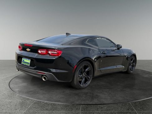 Used 2024 Chevrolet Camaro LT RWD image 9