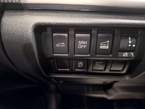Used 2021 Subaru Forester Premium AWD/4WD image 25
