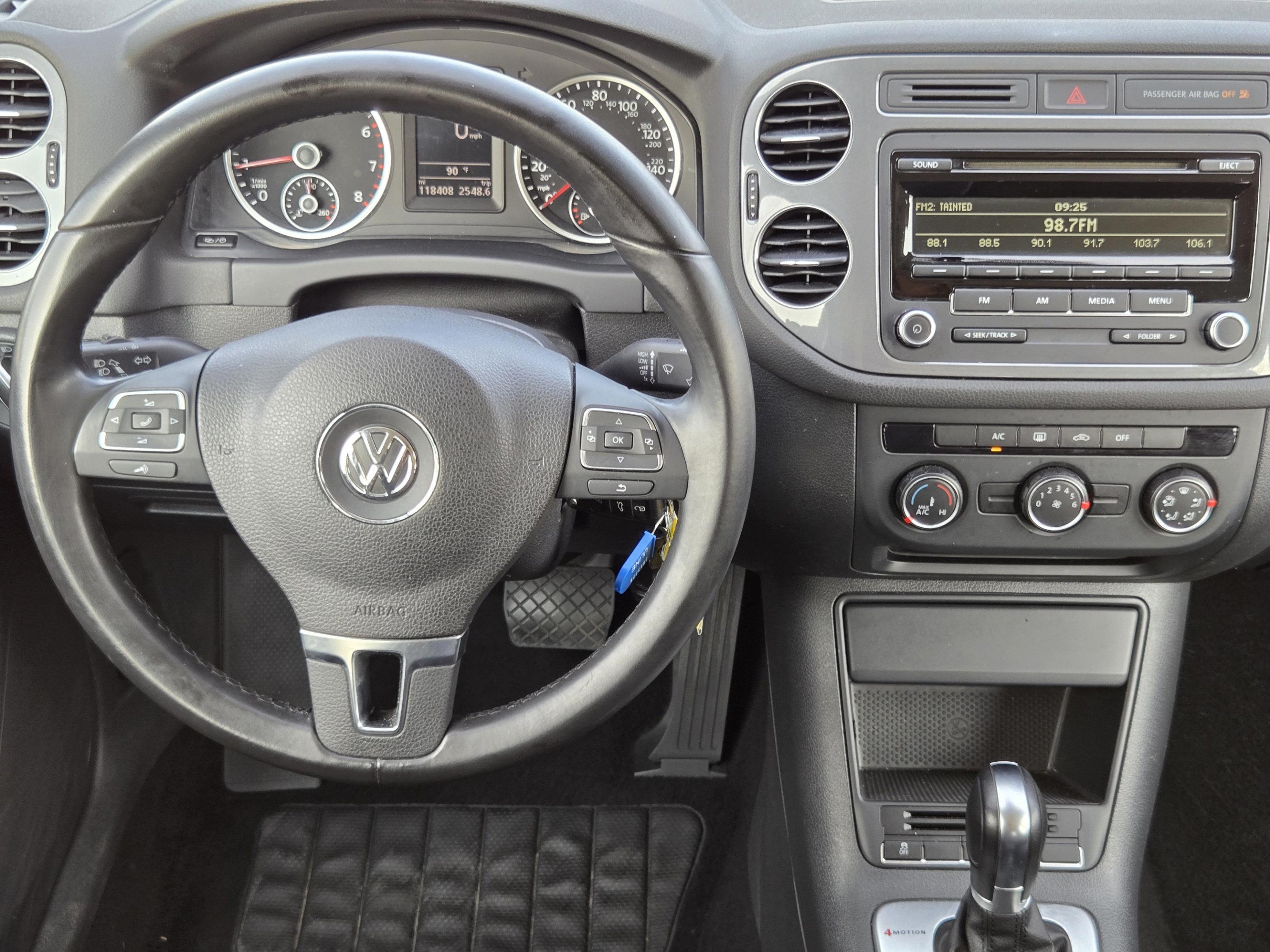 Used 2014 Volkswagen Tiguan S AWD/4WD image 23