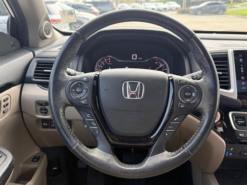 Used 2018 Honda Pilot Elite image 12