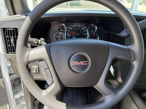 Used 2025 GMC Savana 2500 Extended w/ Driver Convenience Package RWD image 15