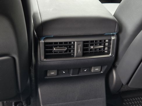 Certified 2026 Lexus GX 550 AWD/4WD image 28