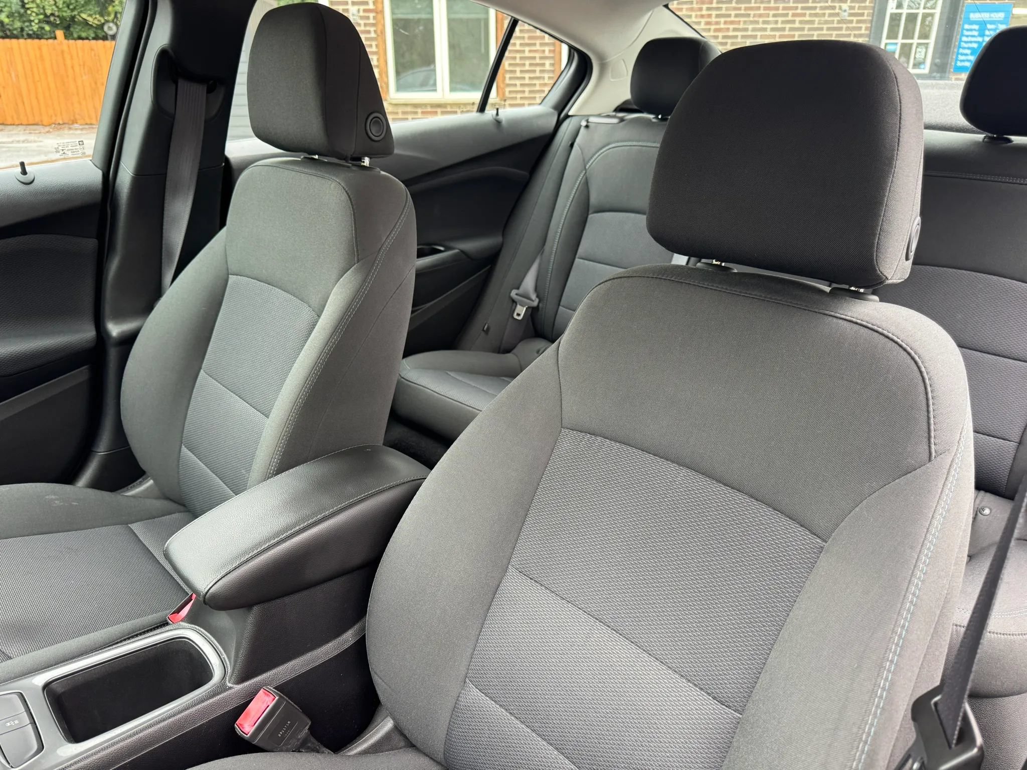 Used 2017 Chevrolet Cruze LT w/ Convenience Package FWD image 12
