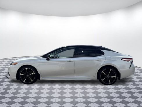 Used 2020 Toyota Camry XSE FWD image 5