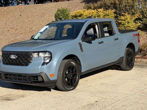 Used 2025 Ford Maverick XLT w/ XLT Luxury Package image 7