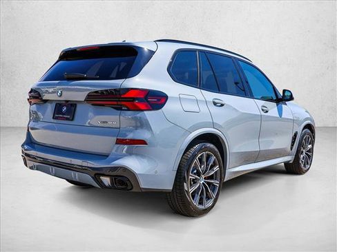 New 2026 BMW X5 xDrive40i w/ M Sport Package AWD/4WD image 5