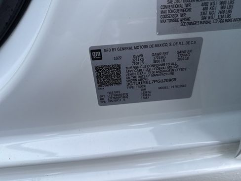 Used 2023 GMC Sierra 1500 AT4 image 32