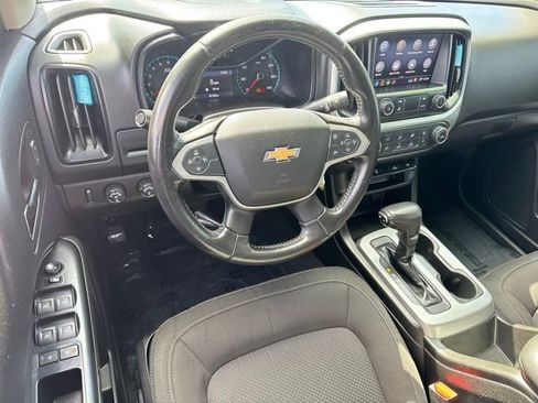 Used 2020 Chevrolet Colorado LT w/ Colorado RST Special Edition image 19
