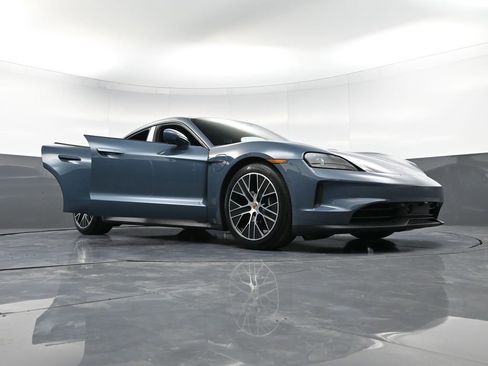 New 2025 Porsche Taycan image 39