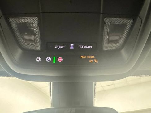 Used 2023 Chevrolet Traverse LT FWD image 20