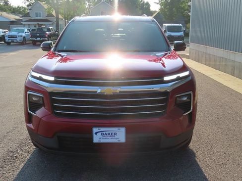 Used 2025 Chevrolet Traverse LT w/ Driver Confidence Package AWD/4WD image 10
