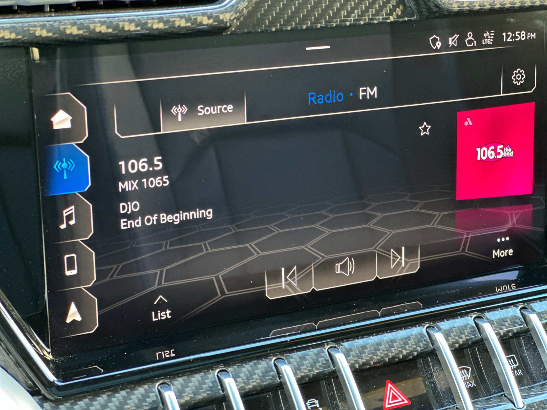 Used 2020 Lamborghini Urus AWD/4WD image 22