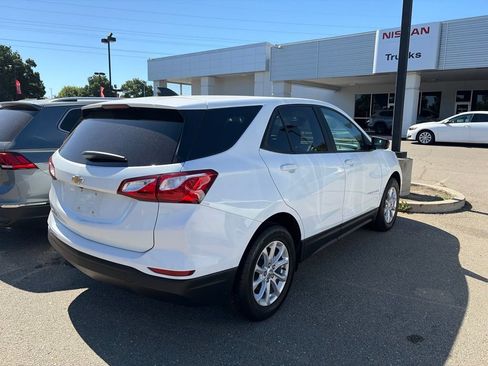 Used 2020 Chevrolet Equinox LS w/ LS Convenience Package FWD image 6