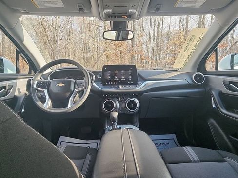 Used 2024 Chevrolet Blazer LT w/ Convenience Package image 10