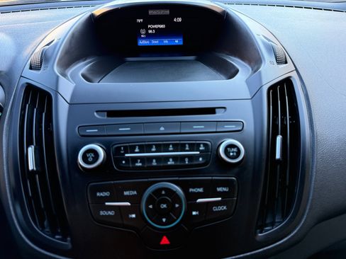 Used 2017 Ford Escape S image 22