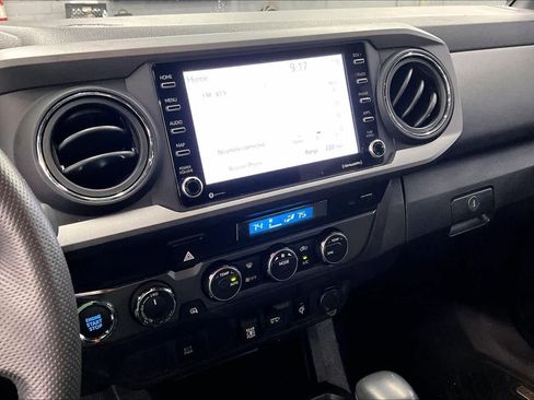 Used 2023 Toyota Tacoma TRD Off-Road image 6