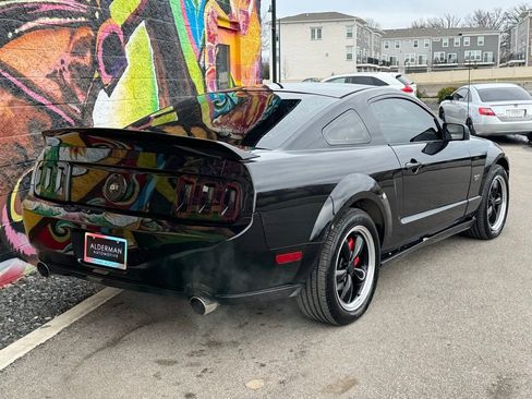 Used 2006 Ford Mustang GT image 12