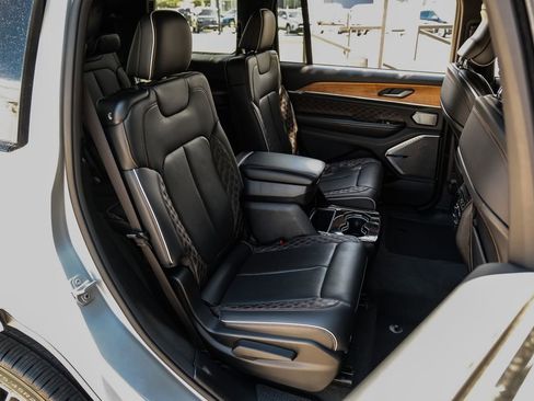 Used 2023 Jeep Grand Cherokee L Summit AWD/4WD image 49