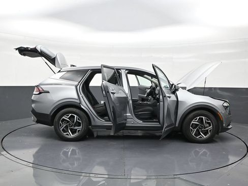 Used 2023 Kia Sportage LX FWD image 29