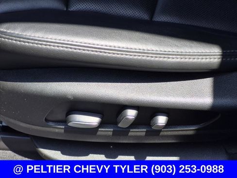 Used 2021 Cadillac XT6 Premium Luxury FWD image 35