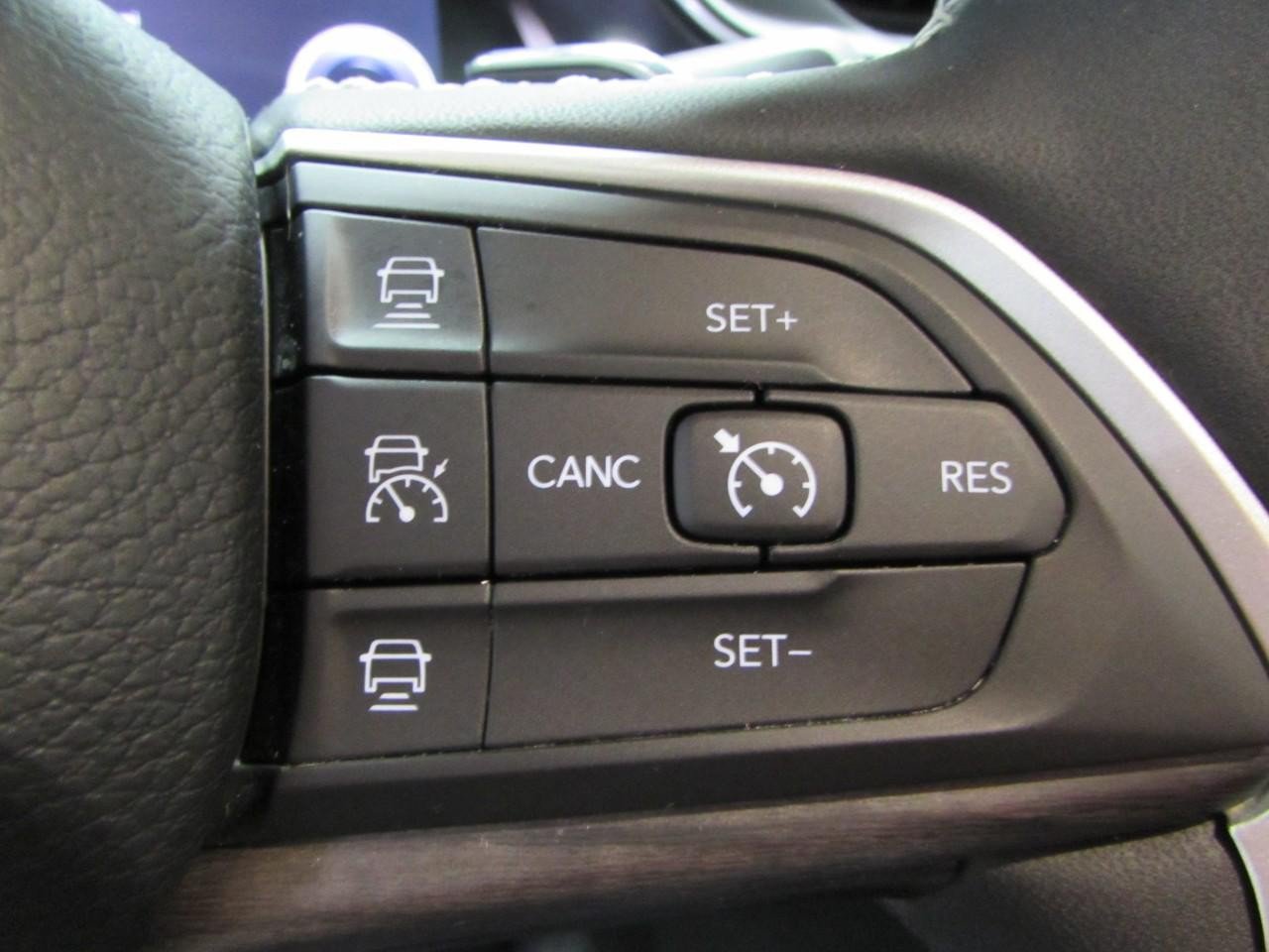 Used 2023 Jeep Grand Cherokee L Limited AWD/4WD image 28