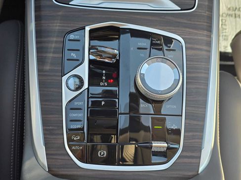 Used 2024 BMW X7 M60i w/ Executive Package AWD/4WD image 35