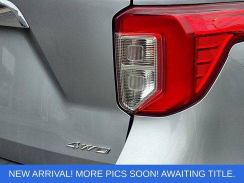 Used 2024 Ford Explorer XLT w/ Equipment Group 202A AWD/4WD image 7