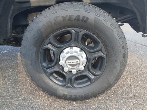 Used 2023 Ford F250 XLT image 9