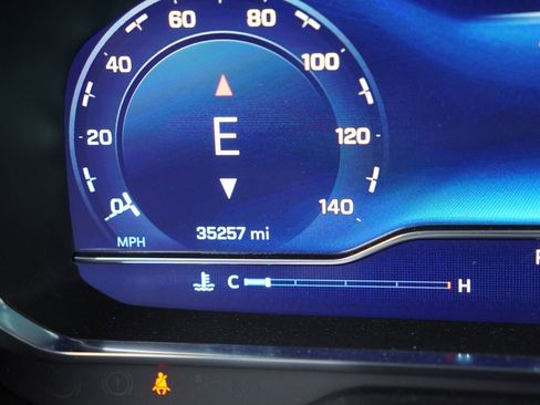 Certified 2024 Chevrolet Tahoe Z71 w/ Luxury Package image 9