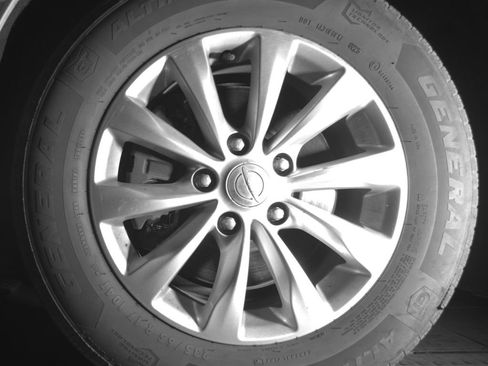 Used 2018 Chrysler Pacifica Touring-L Plus FWD image 11