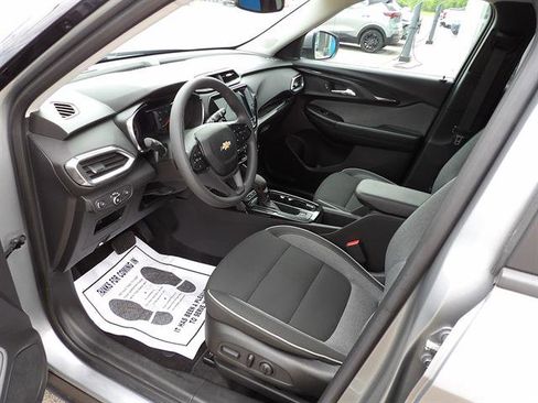 Used 2023 Chevrolet TrailBlazer LT w/ Convenience Package AWD/4WD image 14