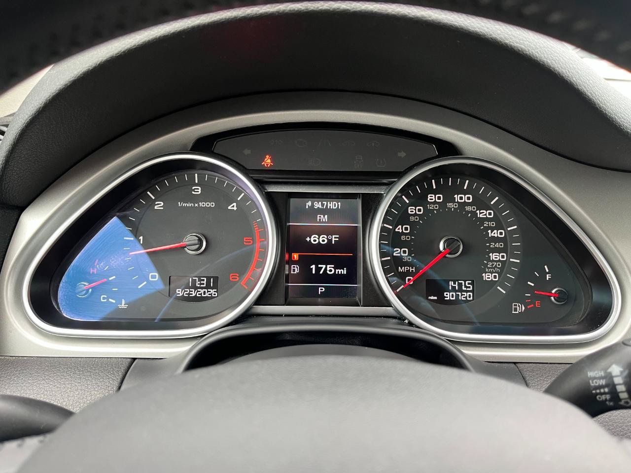 Used 2015 Audi Q7 TDI Premium Plus w/ Premium Plus Package AWD/4WD image 41